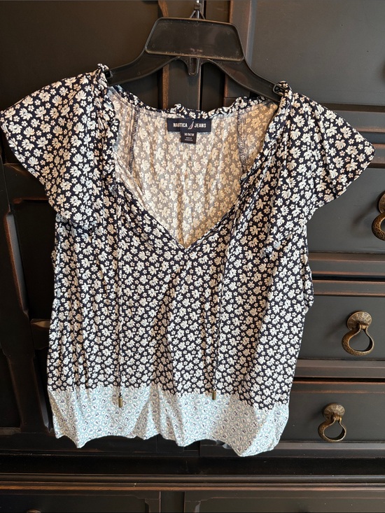 Nautica Tops - Nautica Navy and White Floral V-Neck Short Sleeve Top